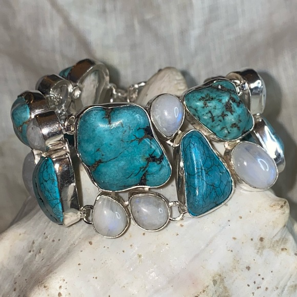 Gorgeous Tibetan Turquoise + Moonstone gem cluster statement cuff - Picture 5 of 14